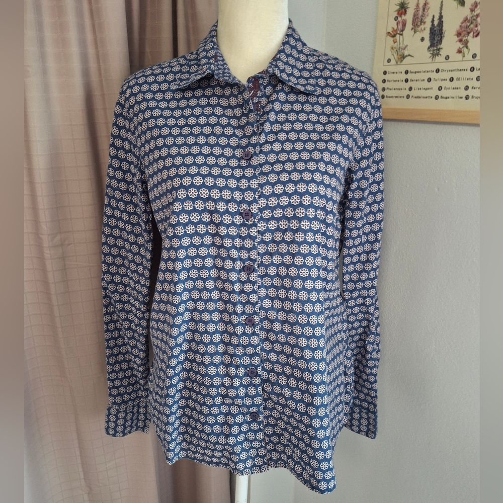 Orvis Casual Long Sleeve Button Up Shirt Blue with Print Size Small